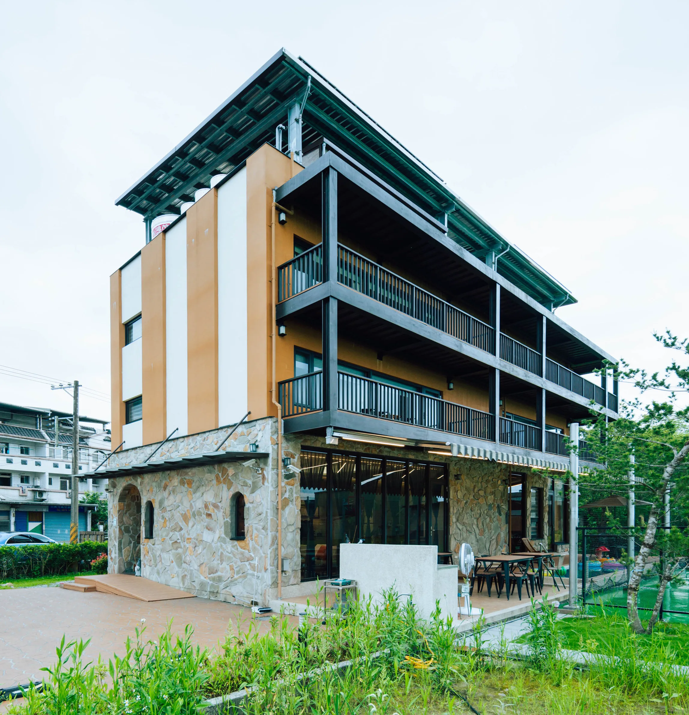 建築外觀 · 日景